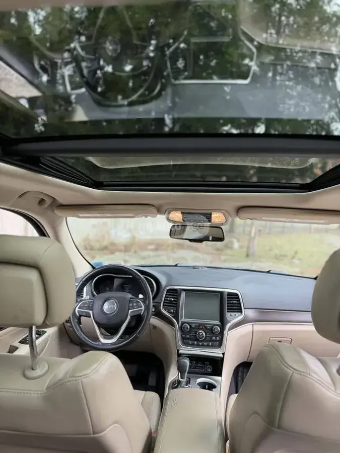 نمای دیگر Jeep Limited 4dr 4x4 Automatic 2016