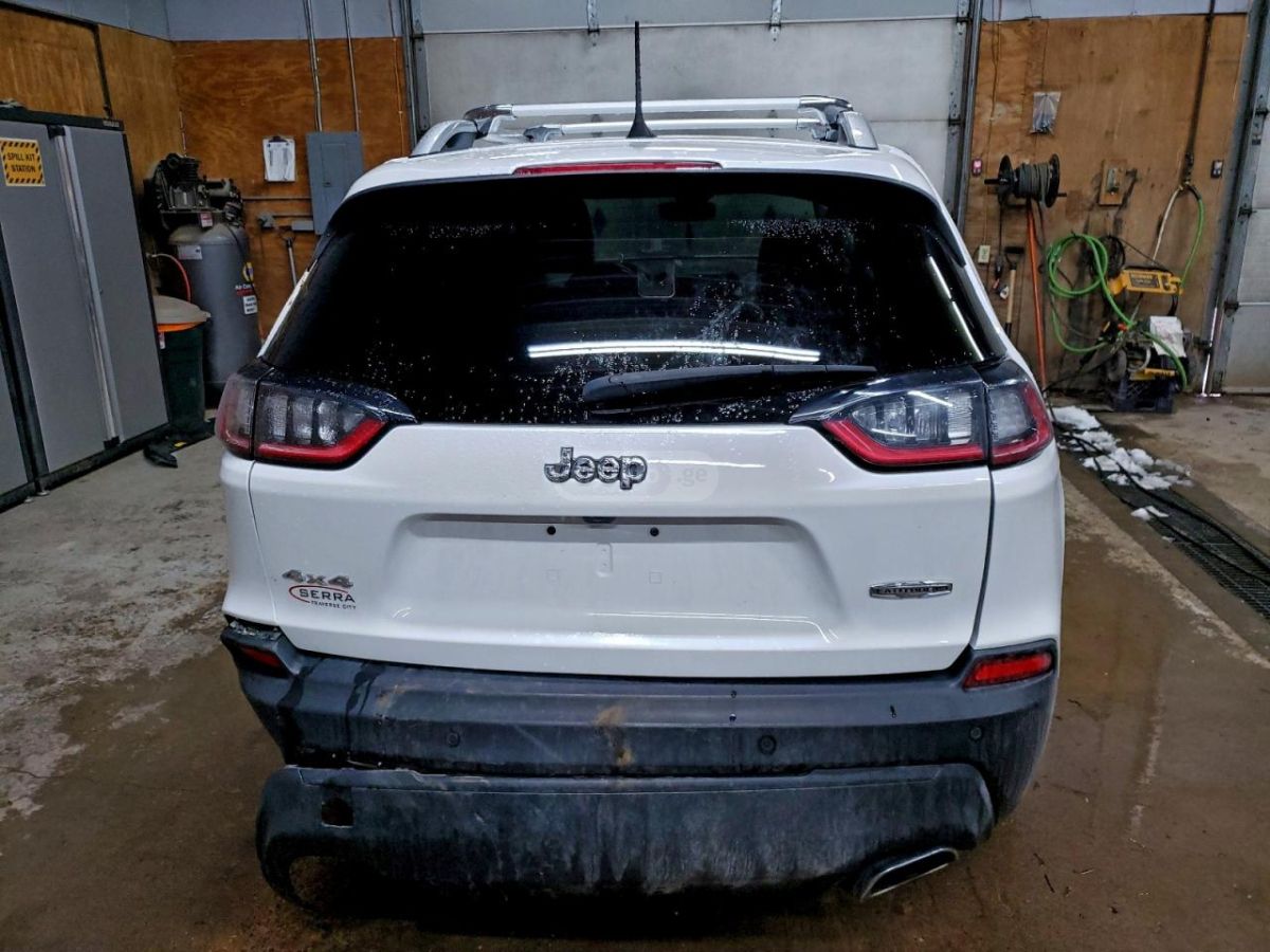 Jeep Cherokee - фото 6