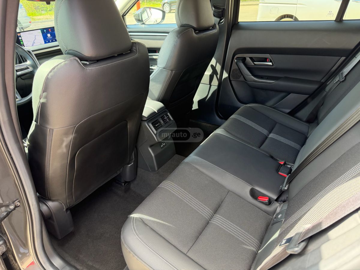 Mazda CX-50 - фото 10