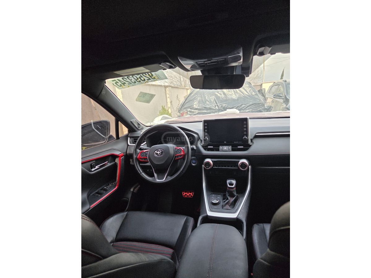 Toyota XSE 4dr All-Wheel Drive CVT — миниатюра 3