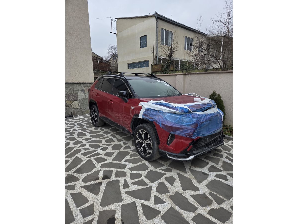 Toyota XSE 4dr All-Wheel Drive CVT — миниатюра 6