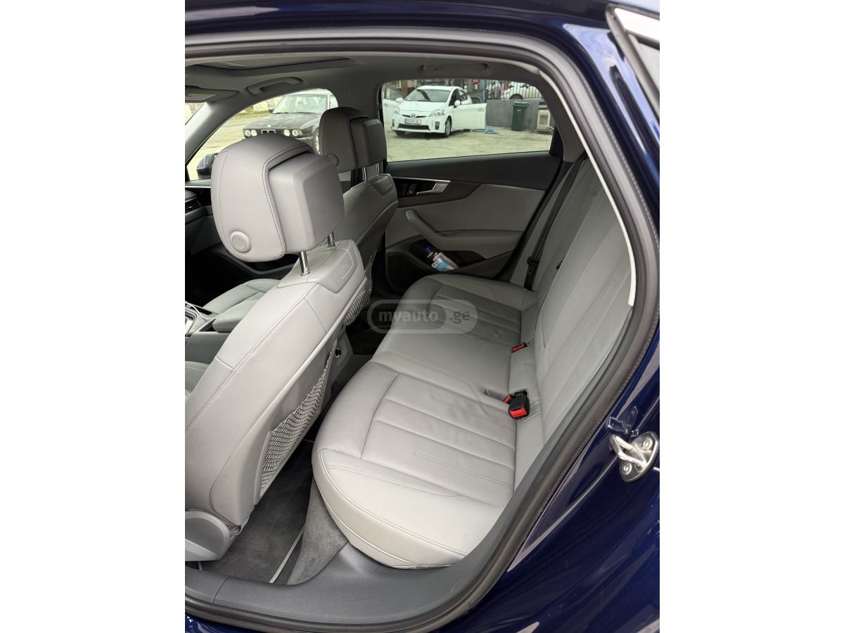 Audi A4 - фото 11