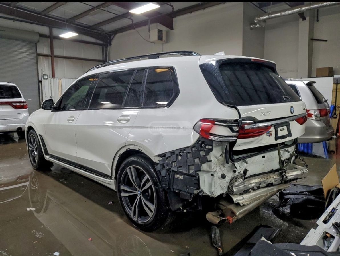 BMW xDrive40i 4dr All-Wheel Drive — миниатюра 2