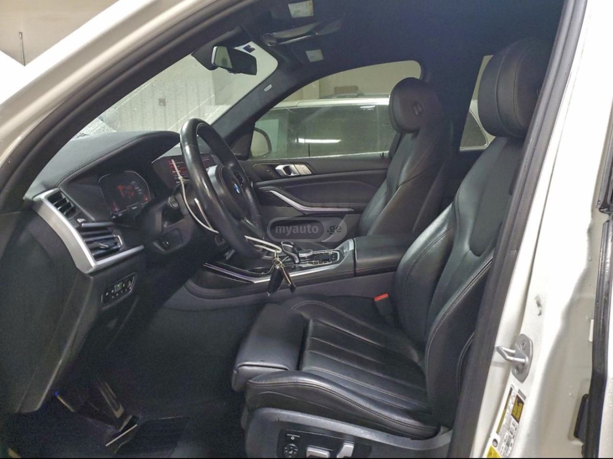 BMW xDrive40i 4dr All-Wheel Drive — миниатюра 7