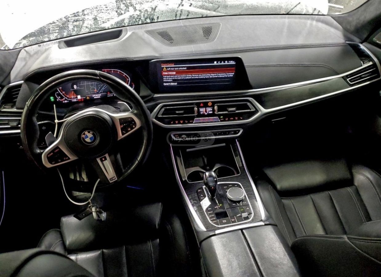 BMW xDrive40i 4dr All-Wheel Drive — миниатюра 8