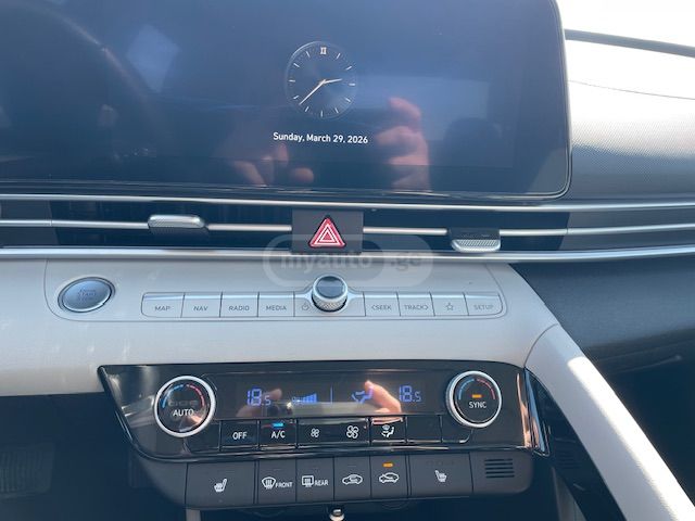 Hyundai Elantra - фото 12