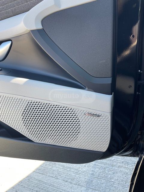 Hyundai Elantra - фото 14