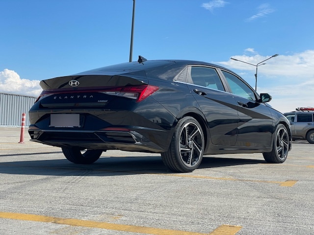 Hyundai Elantra - фото 4