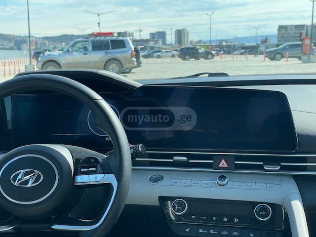 Hyundai Elantra - фото 9