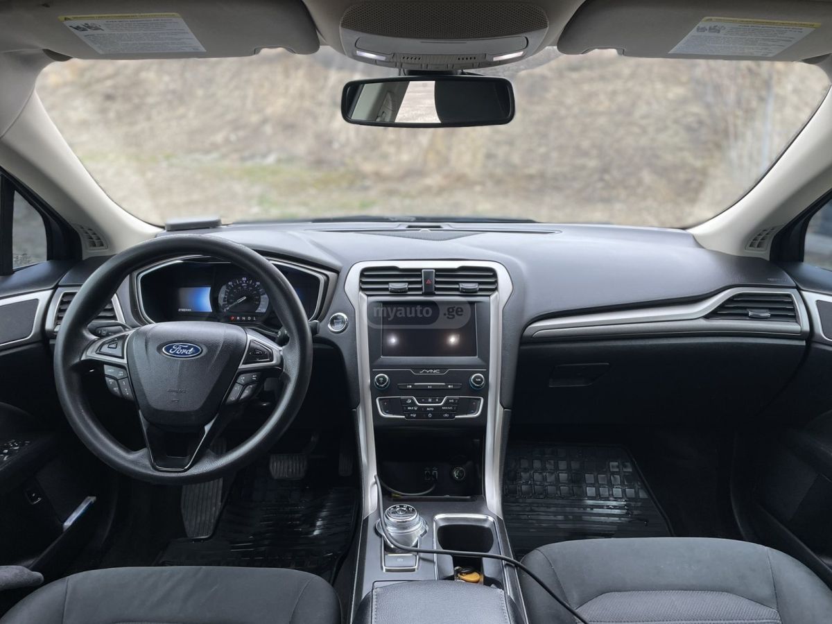 Ford Fusion - фото 4