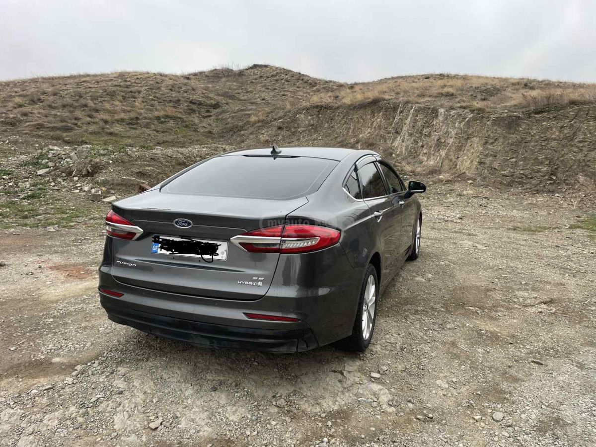 Ford Fusion - фото 8