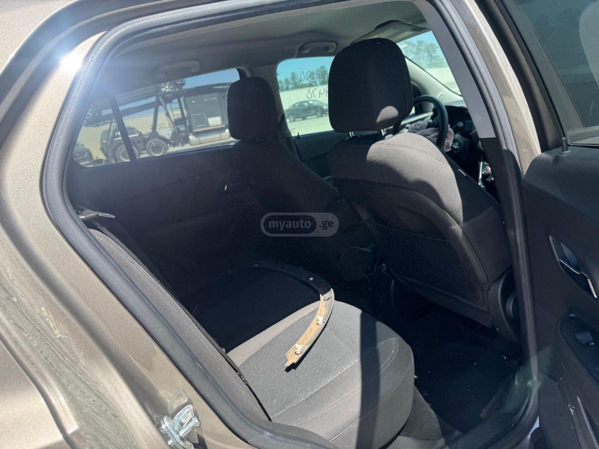 Chevrolet Trax - фото 7