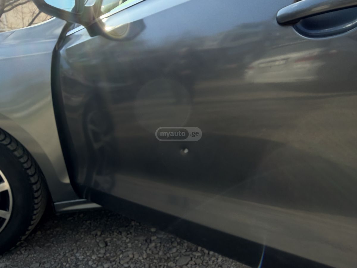 Volkswagen Jetta - фото 12