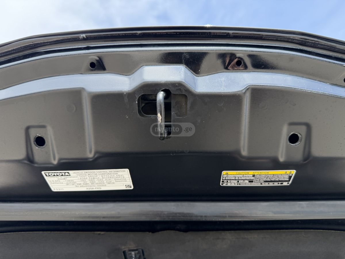 Toyota Camry - фото 10