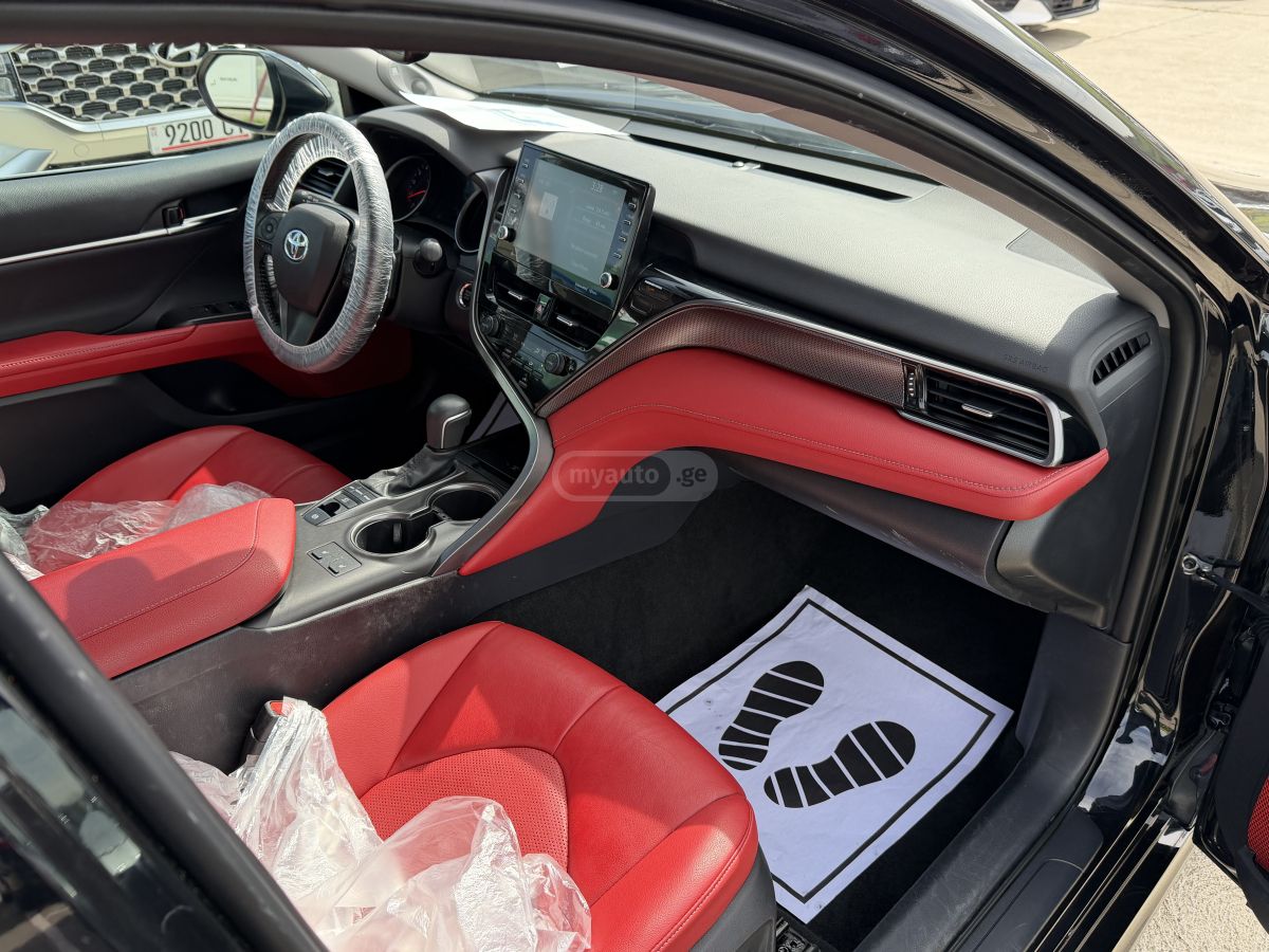 Toyota Camry - фото 6