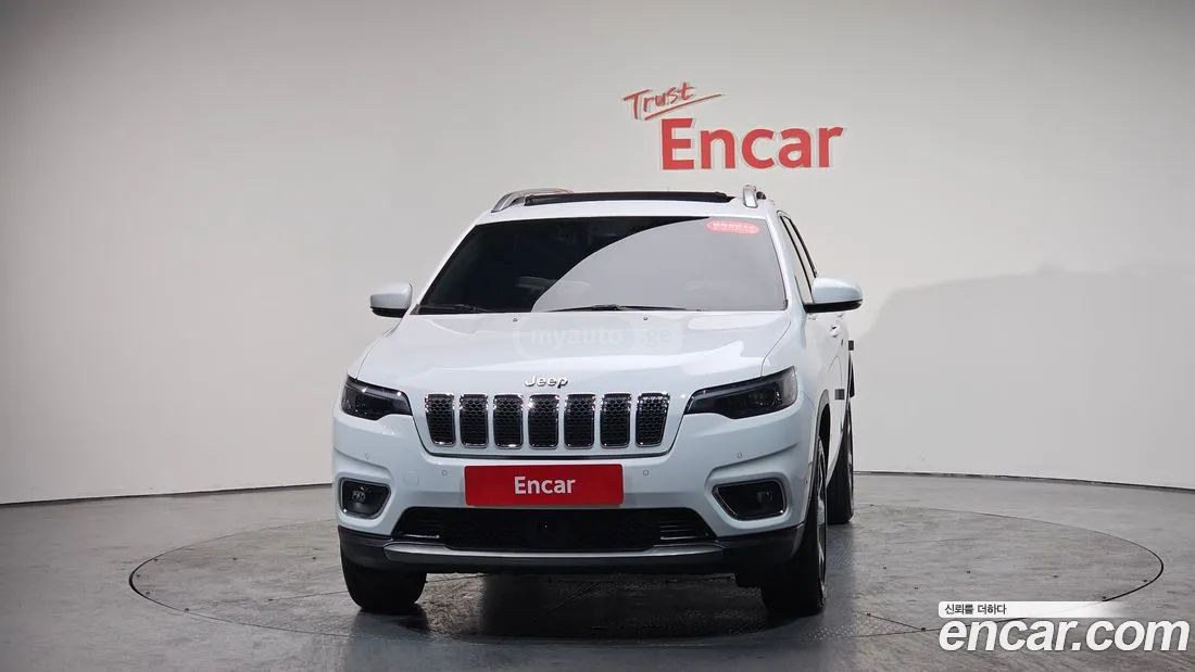 Jeep Cherokee - фото 3