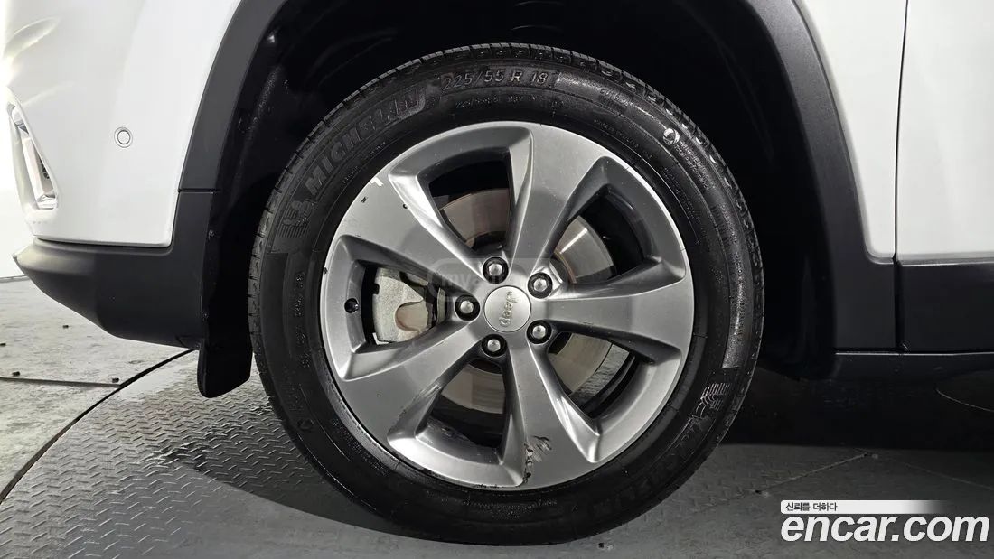 Jeep Cherokee - фото 5