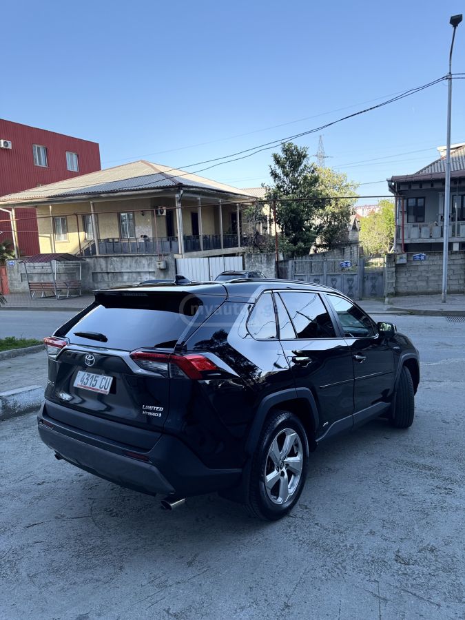 Toyota Rav 4 - фото 4