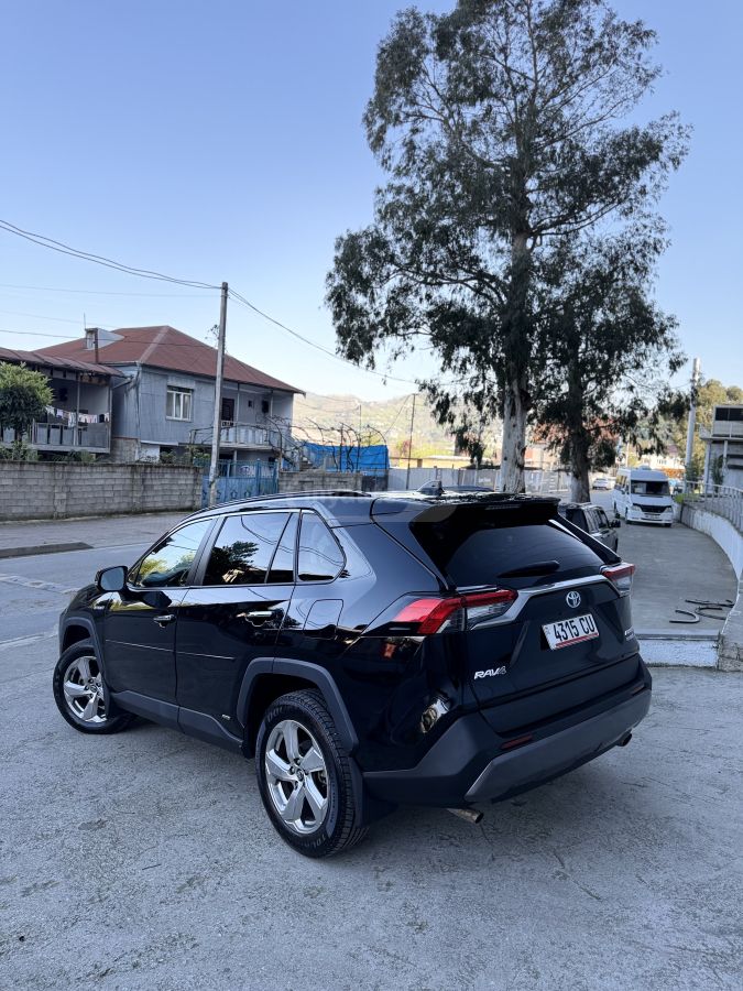 Toyota Rav 4 - фото 6