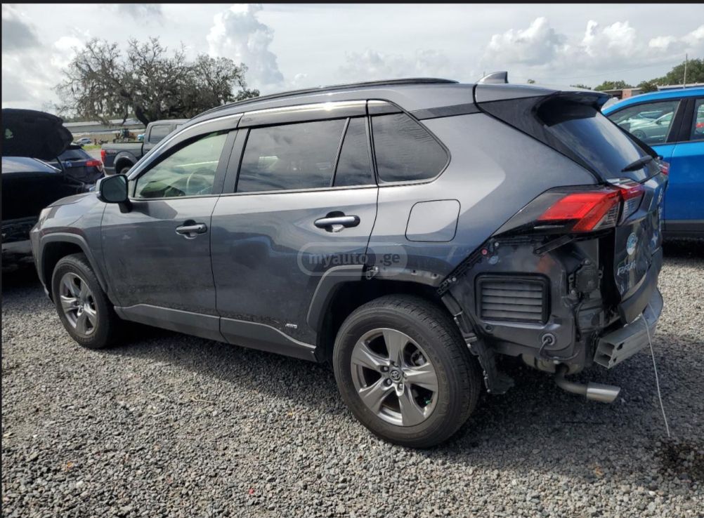 Toyota LE 4dr All-Wheel Drive Automat — миниатюра 3