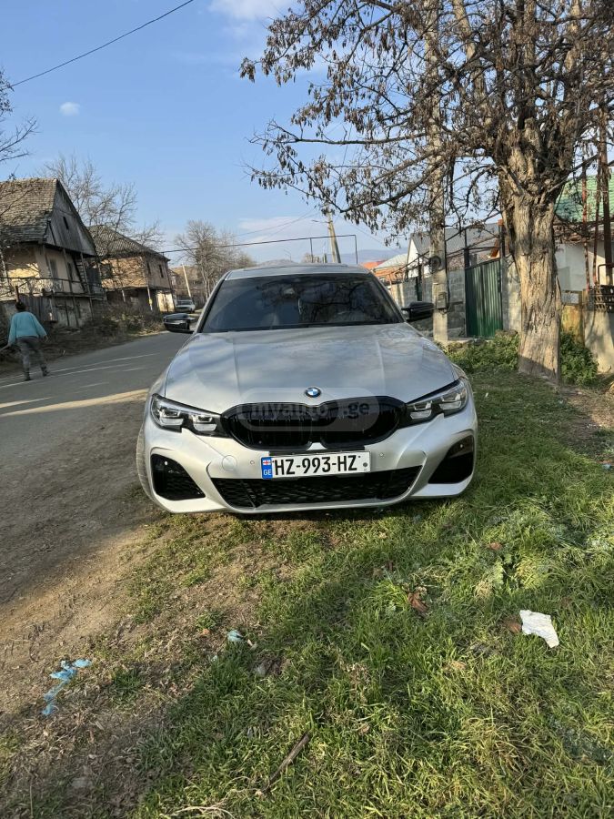 BMW 330 - фото 1