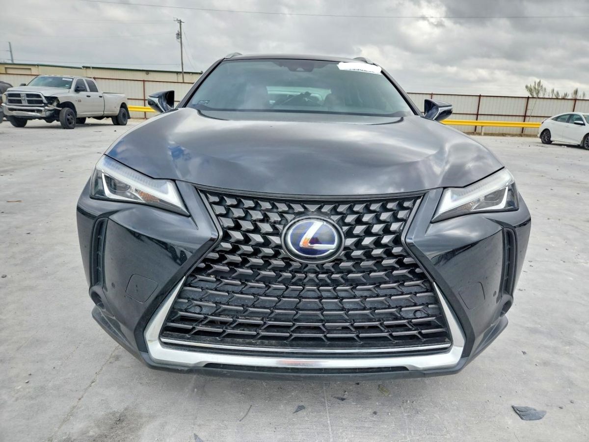 Lexus UX 250 h - фото 5