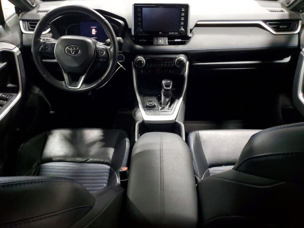 Toyota RAV 4 - фото 8