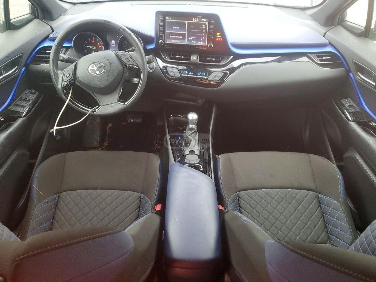 Toyota CHR - фото 8