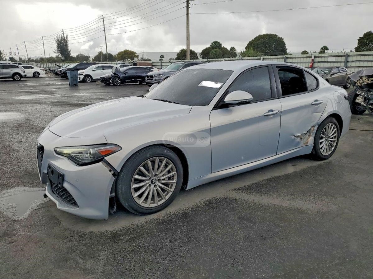 Alfa Romeo Giulia - фото 2