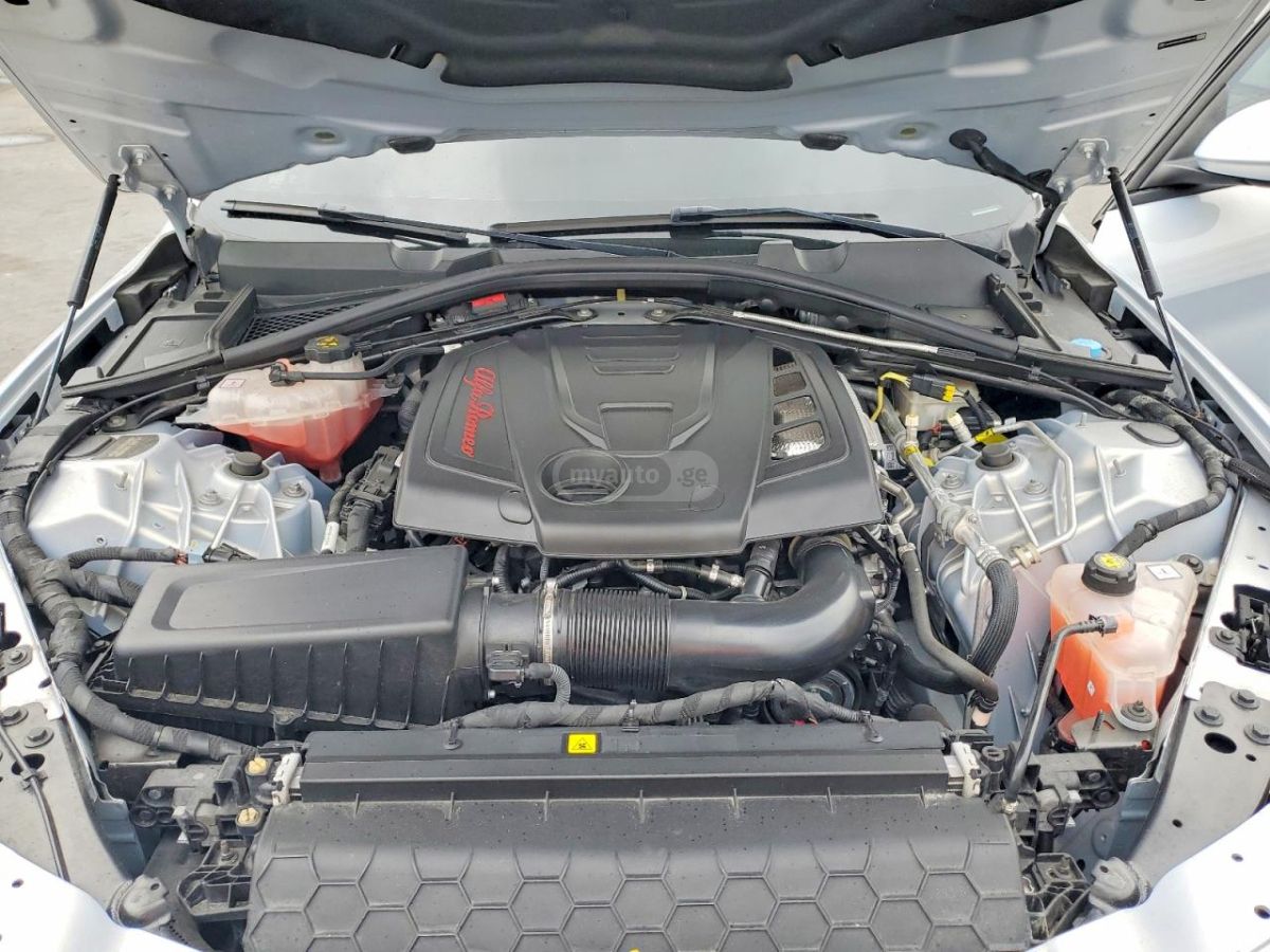 Alfa Romeo Giulia - фото 8