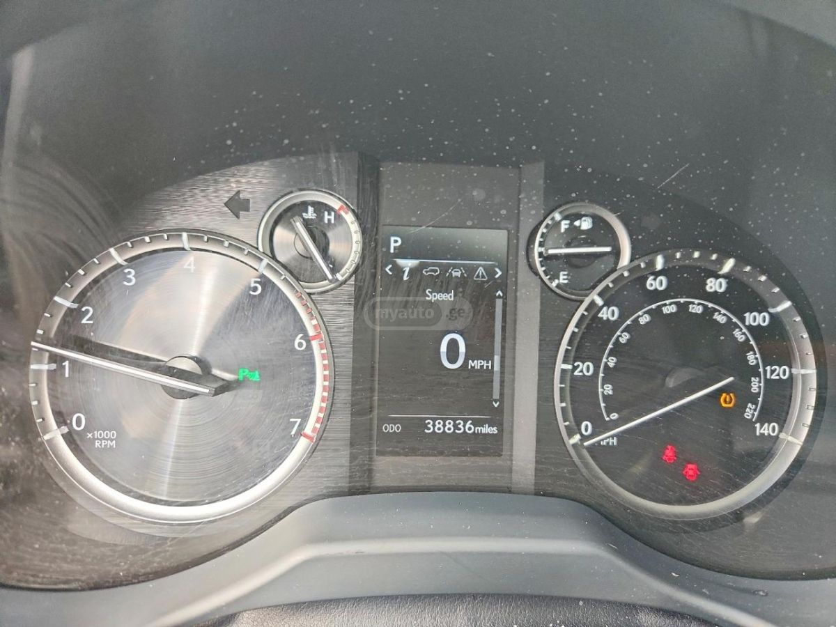 Lexus Luxury 4dr 4x4 Automatic — миниатюра 7