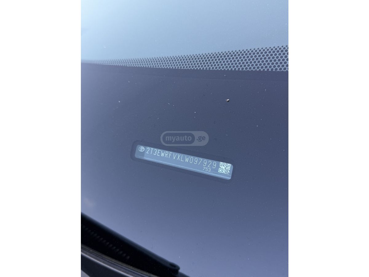 Toyota RAV 4 - фото 12