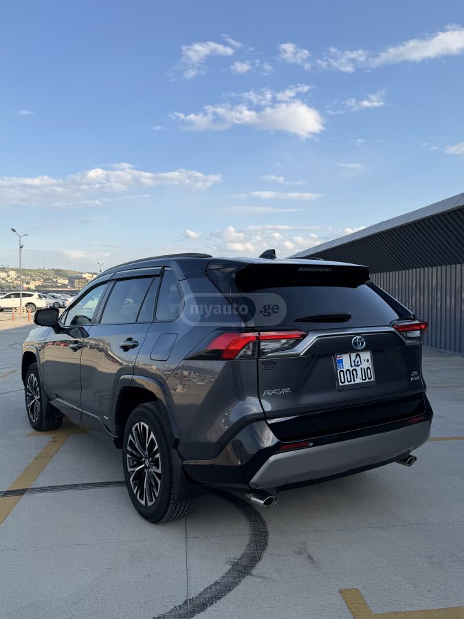 Toyota RAV 4 - фото 3