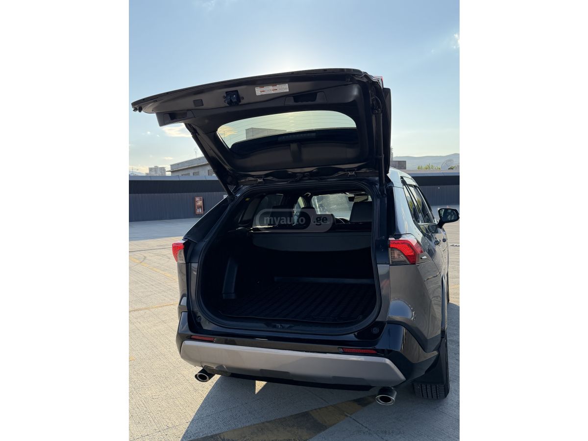 Toyota RAV 4 - фото 7