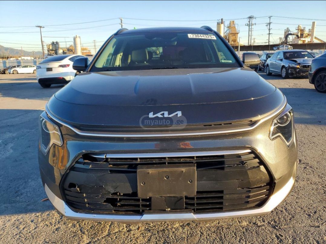 Kia Niro - фото 1