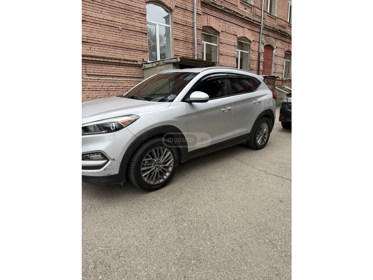 Hyundai Tucson - фото 1