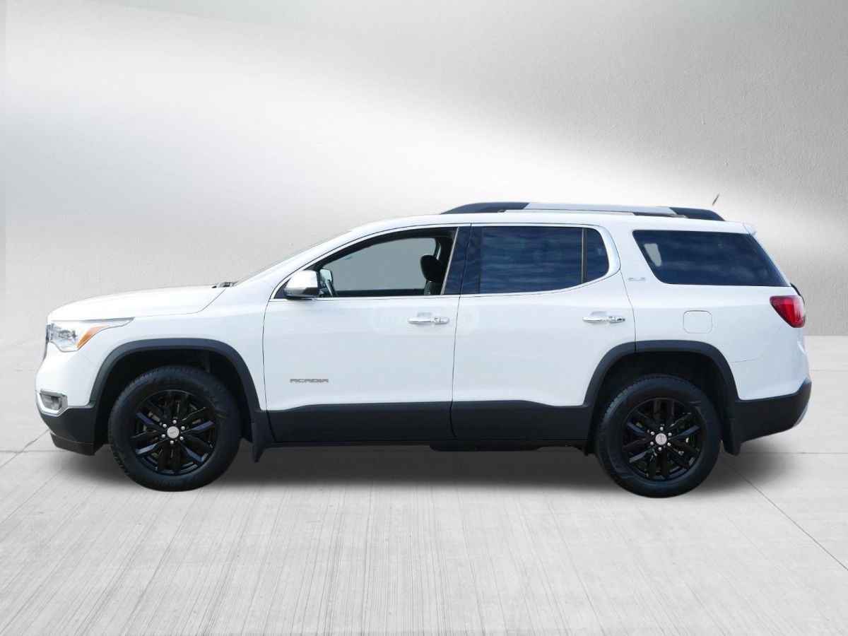GMC Acadia - фото 2