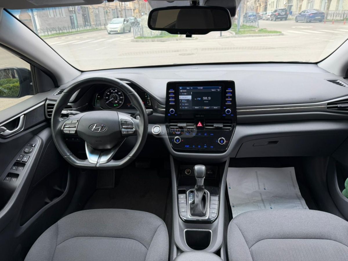 Hyundai Ioniq - фото 7