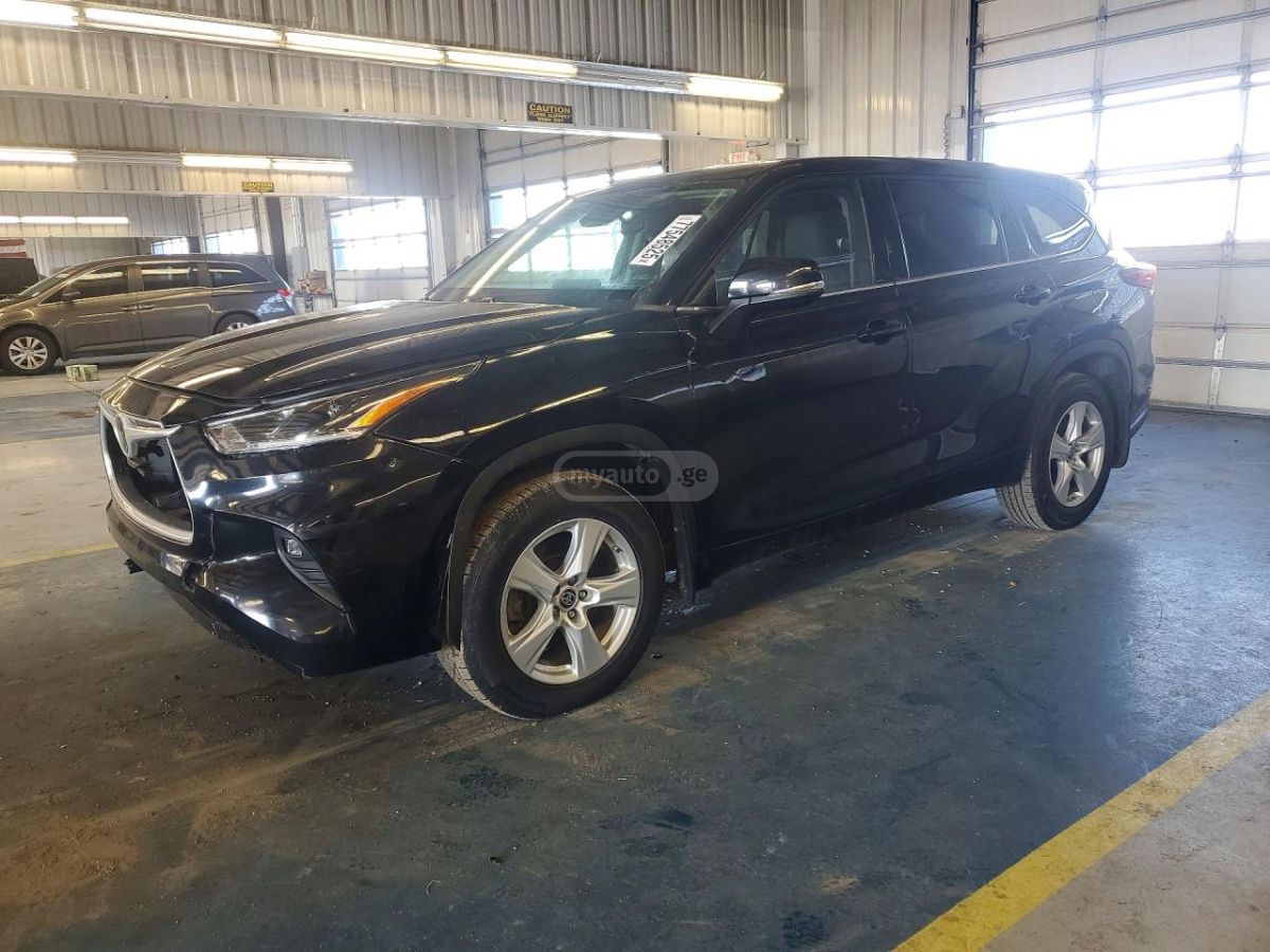 Toyota Highlander - фото 1