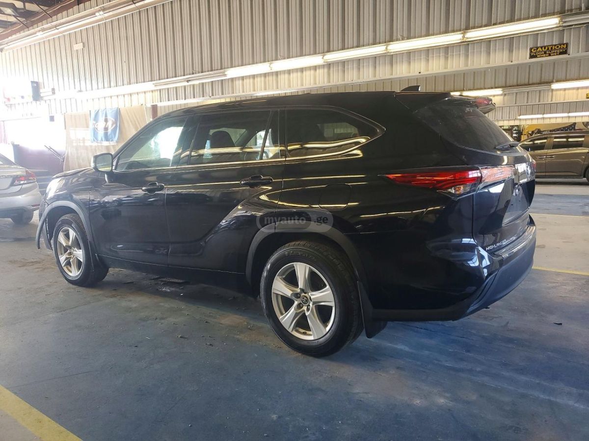 Toyota Highlander - фото 2