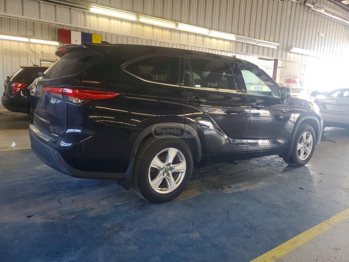Toyota Highlander - фото 3