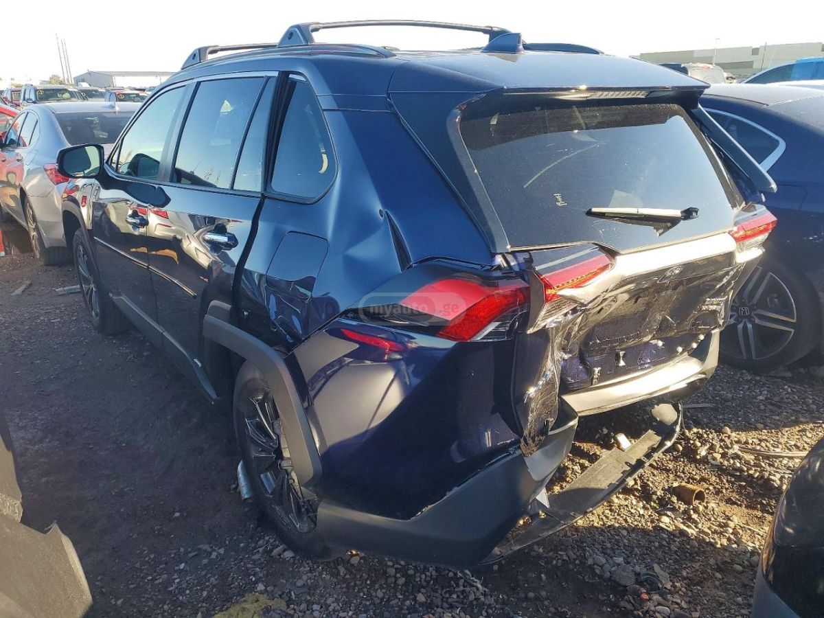 Toyota RAV 4 - фото 2