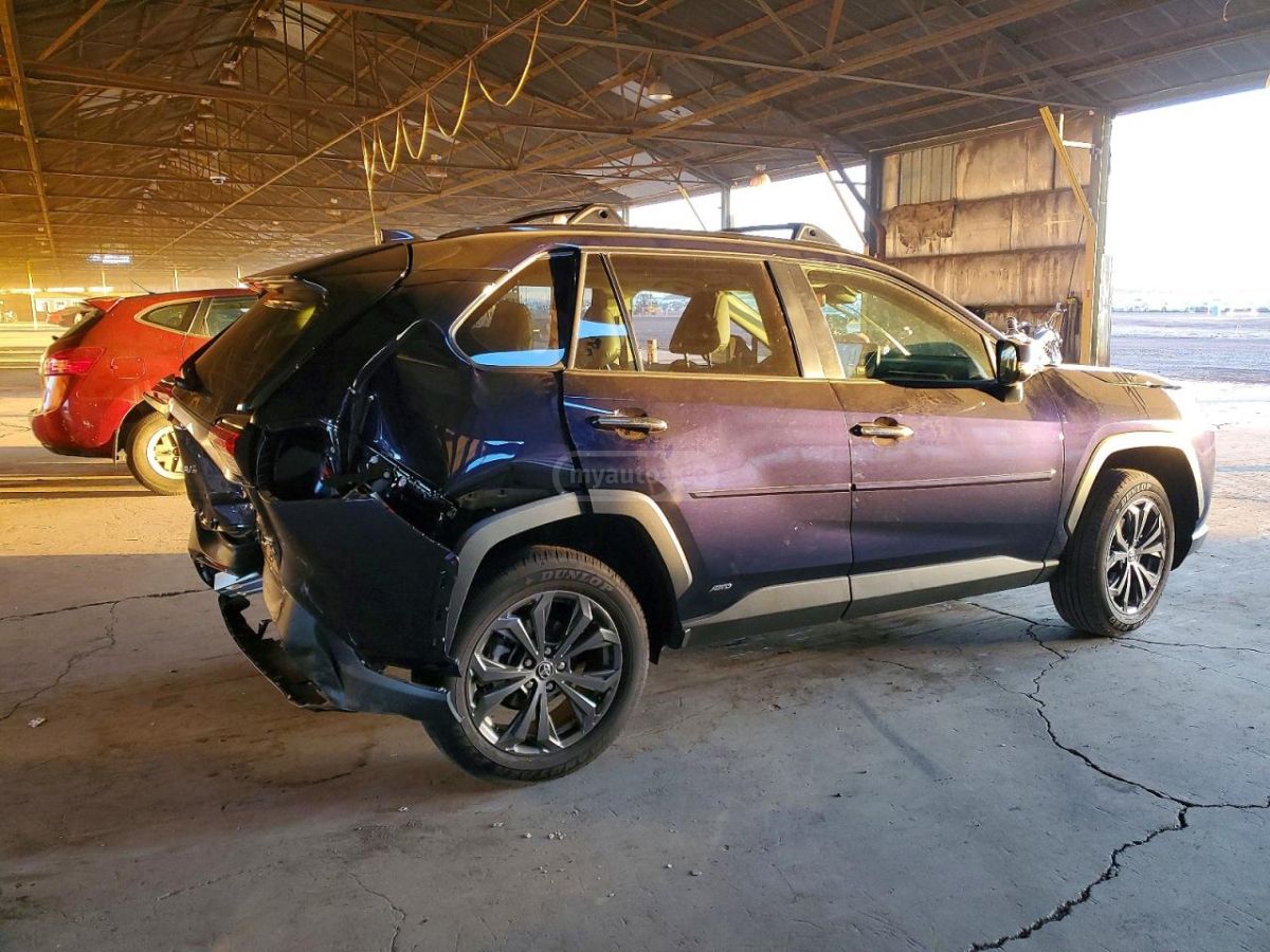 Toyota RAV 4 - фото 3