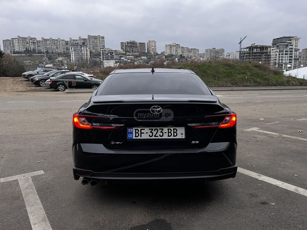 Toyota Camry - фото 4