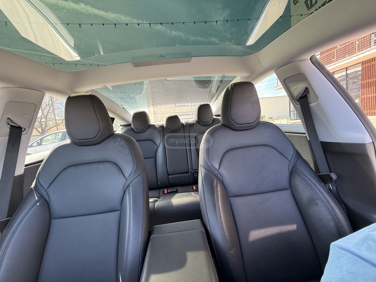 Tesla Model 3 2025 — миниатюра 10