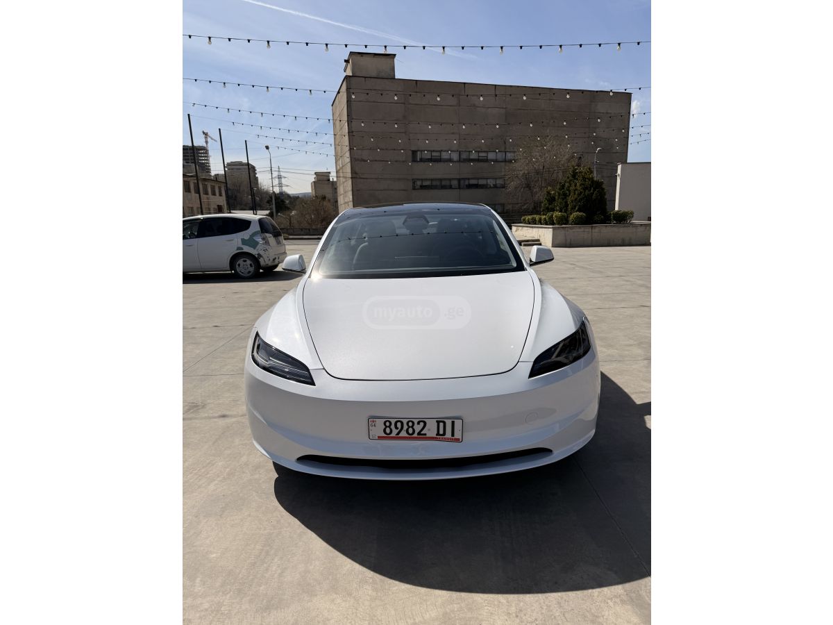 Tesla Model 3 2025 — миниатюра 7