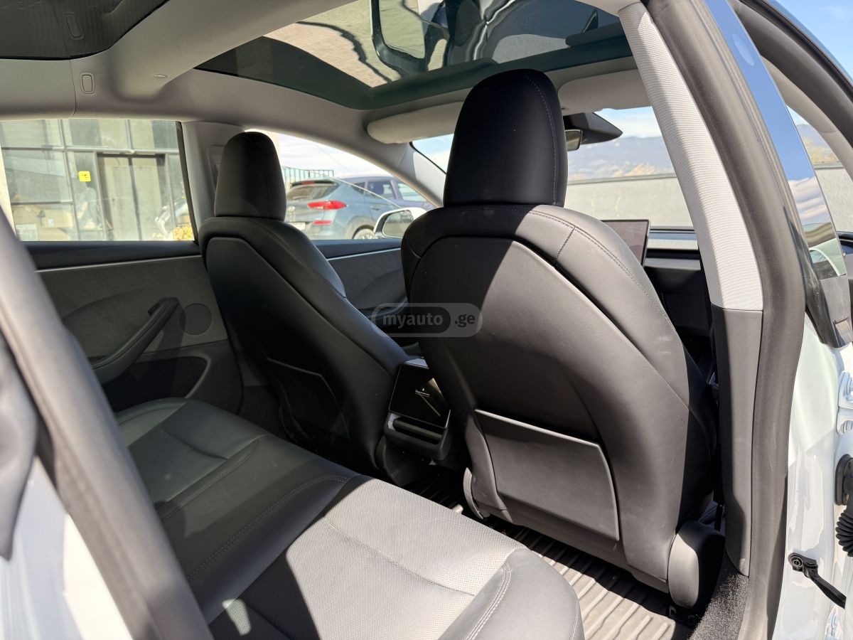 Tesla Model 3 2025 — миниатюра 9