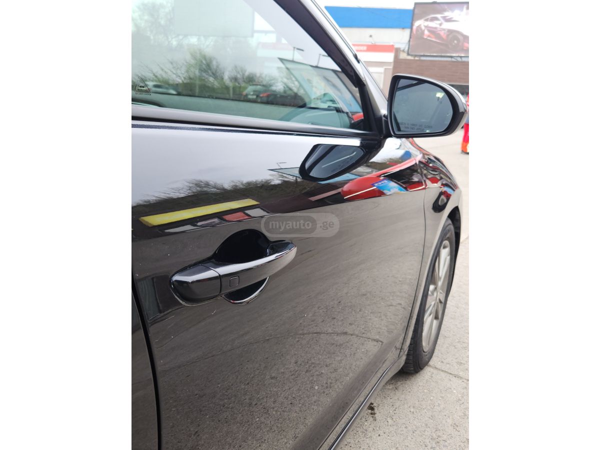 Hyundai Elantra - фото 11