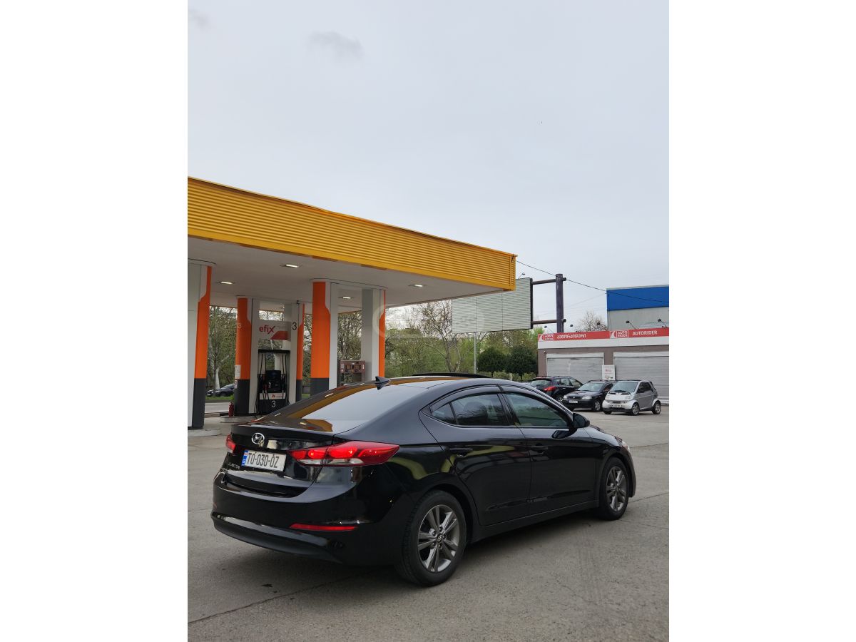 Hyundai Elantra - фото 5