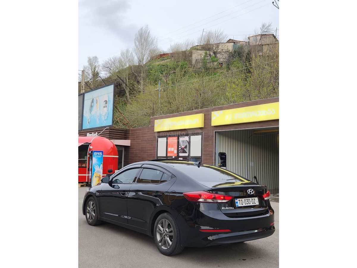 Hyundai Elantra - фото 7